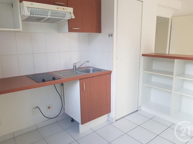 Appartement T2 à louer - 2 pièces - 44.66 m2 - FOUGERES - 35 - BRETAGNE - Century 21 Gambetta