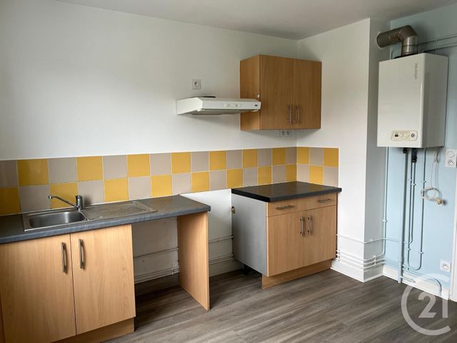 Appartement à louer - 3 pièces - 62.43 m2 - FOUGERES - 35 - BRETAGNE - Century 21 Gambetta