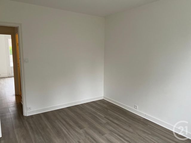 Appartement à louer - 3 pièces - 62.43 m2 - FOUGERES - 35 - BRETAGNE - Century 21 Gambetta