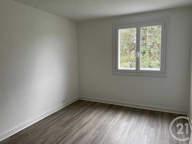 Appartement à louer - 3 pièces - 62.43 m2 - FOUGERES - 35 - BRETAGNE - Century 21 Gambetta