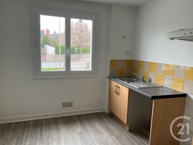 Appartement à louer - 3 pièces - 62.43 m2 - FOUGERES - 35 - BRETAGNE - Century 21 Gambetta