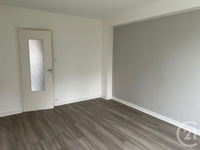 Appartement à louer - 3 pièces - 62.43 m2 - FOUGERES - 35 - BRETAGNE - Century 21 Gambetta