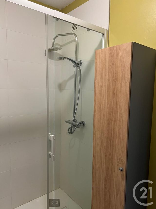 Appartement à louer - 3 pièces - 62.43 m2 - FOUGERES - 35 - BRETAGNE - Century 21 Gambetta