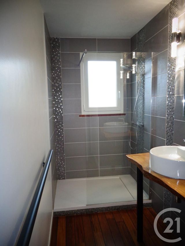 Appartement F3 à louer - 4 pièces - 54.33 m2 - FOUGERES - 35 - BRETAGNE - Century 21 Gambetta