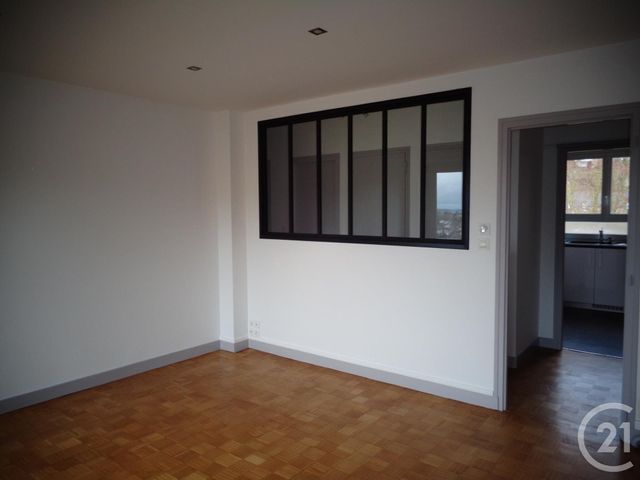 Appartement F3 à louer - 4 pièces - 54.33 m2 - FOUGERES - 35 - BRETAGNE - Century 21 Gambetta
