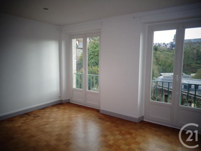 Appartement F3 à louer - 4 pièces - 54.33 m2 - FOUGERES - 35 - BRETAGNE - Century 21 Gambetta