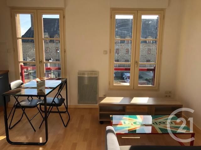 Appartement à louer - 2 pièces - 32.73 m2 - FOUGERES - 35 - BRETAGNE - Century 21 Gambetta