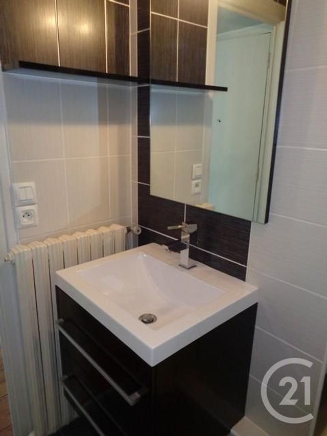 Appartement F2 à louer - 2 pièces - 41.02 m2 - FOUGERES - 35 - BRETAGNE - Century 21 Gambetta