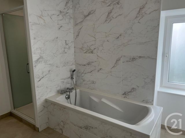 maison à louer - 4 pièces - 118.8 m2 - LE CHATELLIER - 35 - BRETAGNE - Century 21 Gambetta