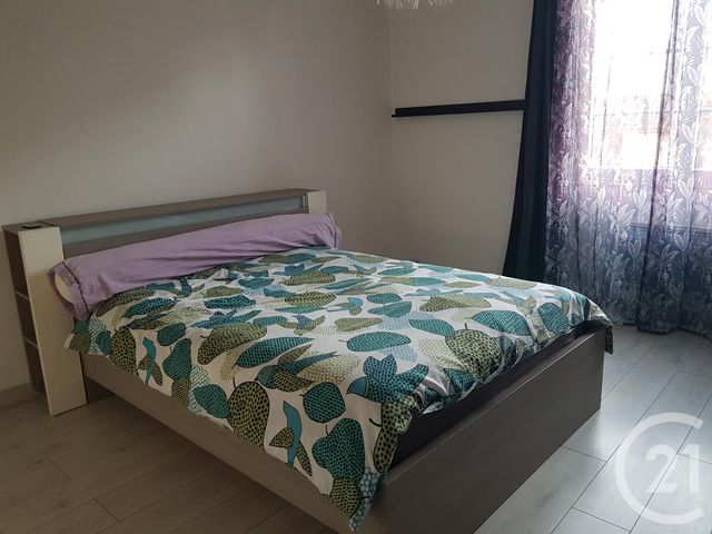 Appartement T3 à louer - 3 pièces - 55.48 m2 - FOUGERES - 35 - BRETAGNE - Century 21 Gambetta