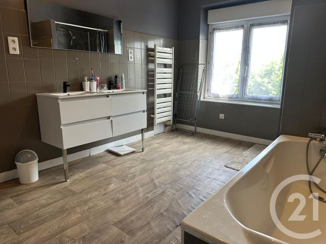 maison à vendre - 7 pièces - 135.66 m2 - DOMPIERRE DU CHEMIN - 35 - BRETAGNE - Century 21 Gambetta