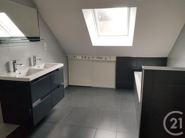 maison à louer - 4 pièces - 137.5 m2 - MAEN ROCH - 35 - BRETAGNE - Century 21 Gambetta