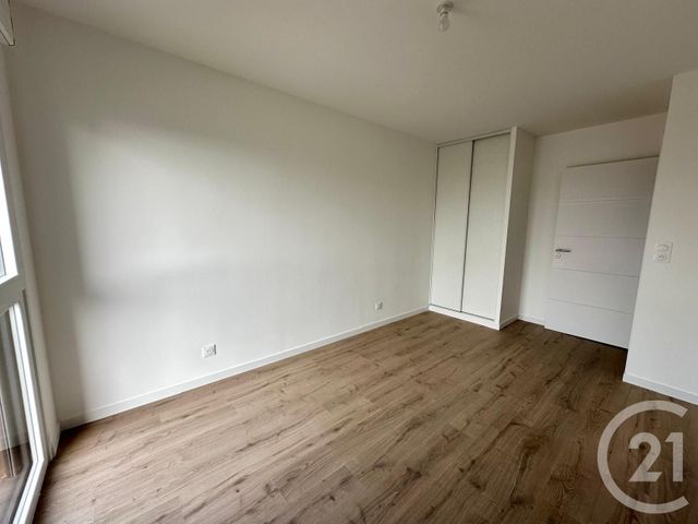 Appartement T4 à vendre - 4 pièces - 84.0 m2 - FOUGERES - 35 - BRETAGNE - Century 21 Gambetta
