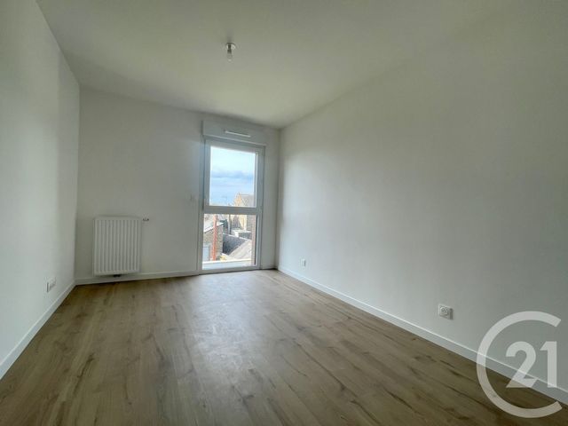 Appartement T4 à vendre - 4 pièces - 84.0 m2 - FOUGERES - 35 - BRETAGNE - Century 21 Gambetta