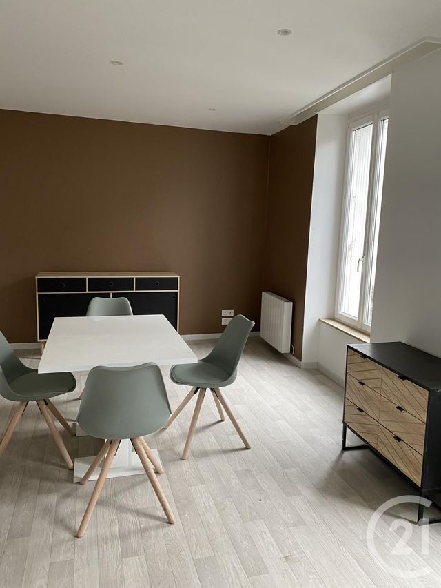 Appartement à louer - 2 pièces - 34.94 m2 - FOUGERES - 35 - BRETAGNE - Century 21 Gambetta