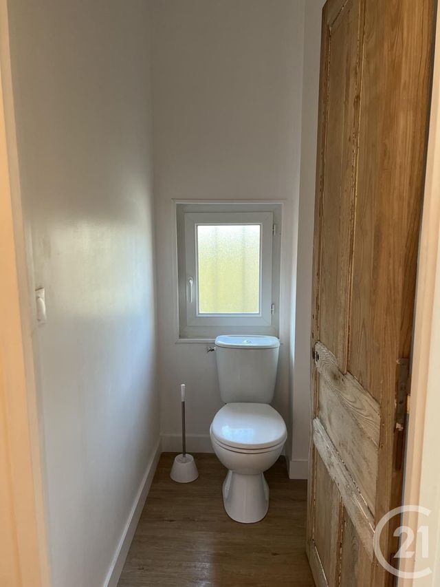 Appartement à louer - 3 pièces - 79.44 m2 - FOUGERES - 35 - BRETAGNE - Century 21 Gambetta