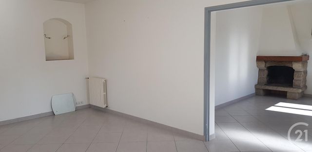 maison à louer - 5 pièces - 90.0 m2 - ST GERMAIN EN COGLES - 35 - BRETAGNE - Century 21 Gambetta
