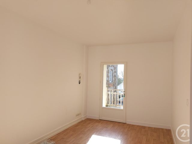 Appartement F2 à louer - 2 pièces - 50.0 m2 - FOUGERES - 35 - BRETAGNE - Century 21 Gambetta