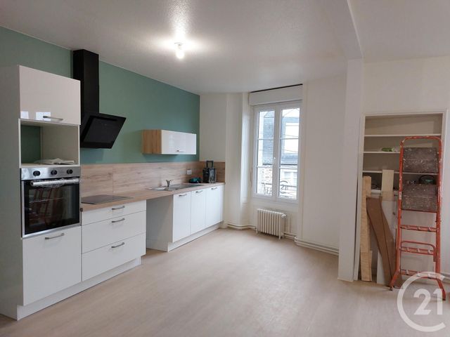 Appartement F2 à louer - 2 pièces - 50.0 m2 - FOUGERES - 35 - BRETAGNE - Century 21 Gambetta