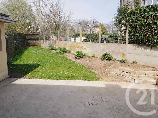 maison à louer - 4 pièces - 90.0 m2 - FOUGERES - 35 - BRETAGNE - Century 21 Gambetta