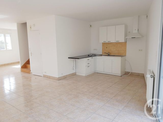 maison à louer - 4 pièces - 90.0 m2 - FOUGERES - 35 - BRETAGNE - Century 21 Gambetta