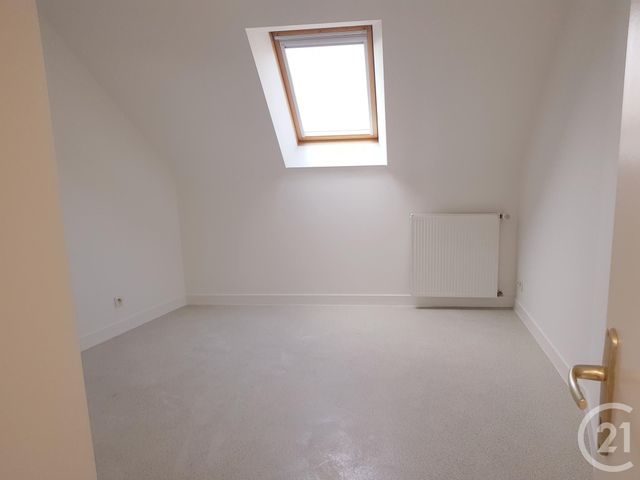 maison à louer - 4 pièces - 90.0 m2 - FOUGERES - 35 - BRETAGNE - Century 21 Gambetta