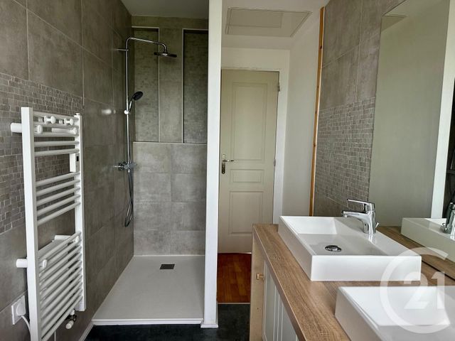 Appartement F3 à vendre - 3 pièces - 94.64 m2 - FOUGERES - 35 - BRETAGNE - Century 21 Gambetta