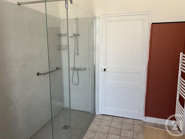 Appartement à louer - 2 pièces - 44.89 m2 - FOUGERES - 35 - BRETAGNE - Century 21 Gambetta