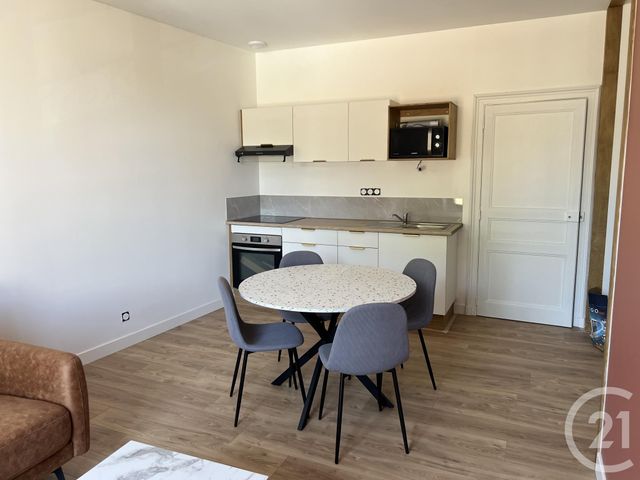 Appartement à louer - 2 pièces - 44.89 m2 - FOUGERES - 35 - BRETAGNE - Century 21 Gambetta