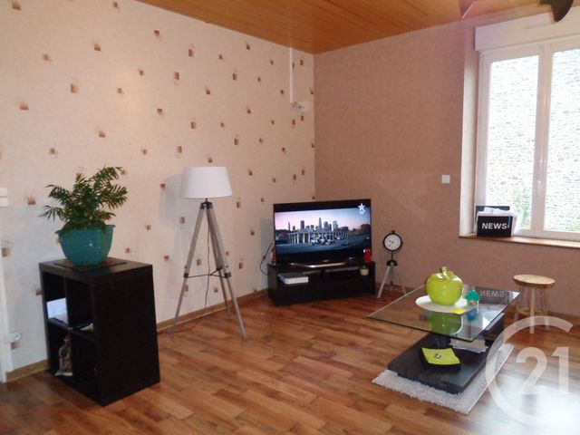 Appartement T3 à vendre - 3 pièces - 60.7 m2 - FOUGERES - 35 - BRETAGNE - Century 21 Gambetta