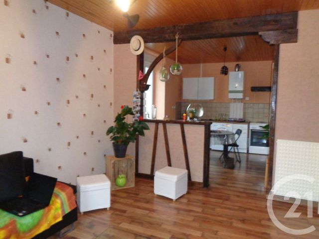Appartement T3 à vendre - 3 pièces - 60.7 m2 - FOUGERES - 35 - BRETAGNE - Century 21 Gambetta