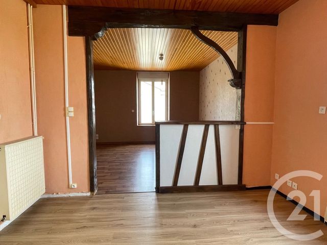Appartement T3 à vendre - 3 pièces - 60.7 m2 - FOUGERES - 35 - BRETAGNE - Century 21 Gambetta