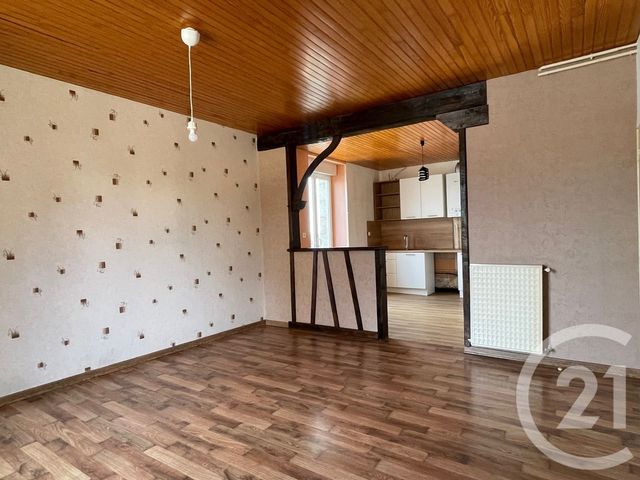 Appartement T3 à vendre - 3 pièces - 60.7 m2 - FOUGERES - 35 - BRETAGNE - Century 21 Gambetta
