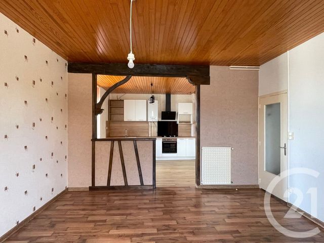 Appartement T3 à vendre - 3 pièces - 60.7 m2 - FOUGERES - 35 - BRETAGNE - Century 21 Gambetta