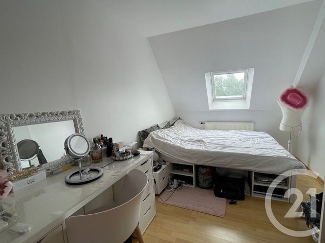 maison à vendre - 7 pièces - 139.0 m2 - LECOUSSE - 35 - BRETAGNE - Century 21 Gambetta
