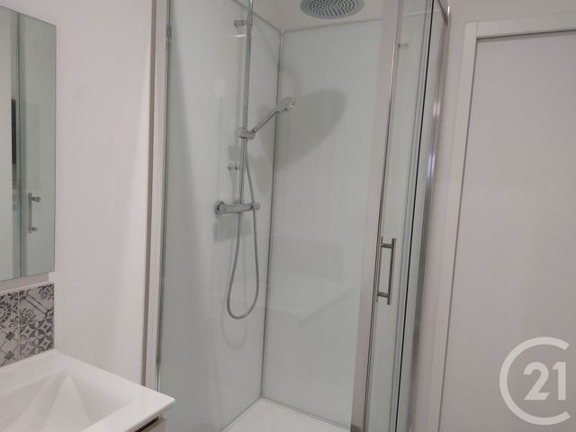 Appartement F1 à louer - 1 pièce - 32.08 m2 - FOUGERES - 35 - BRETAGNE - Century 21 Gambetta