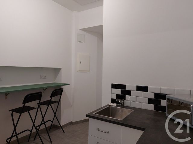 Appartement F1 à louer - 1 pièce - 32.08 m2 - FOUGERES - 35 - BRETAGNE - Century 21 Gambetta