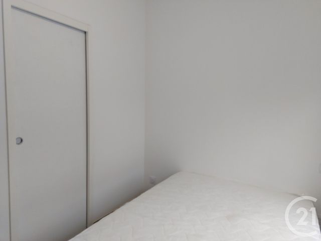 Appartement F1 à louer - 1 pièce - 32.08 m2 - FOUGERES - 35 - BRETAGNE - Century 21 Gambetta