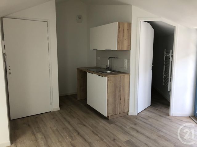 Appartement Studio à louer - 1 pièce - 21.49 m2 - FOUGERES - 35 - BRETAGNE - Century 21 Gambetta
