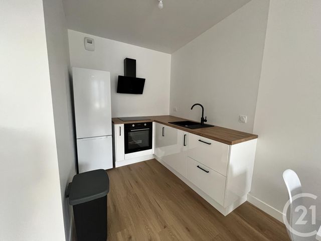 Appartement à louer - 2 pièces - 29.72 m2 - FOUGERES - 35 - BRETAGNE - Century 21 Gambetta