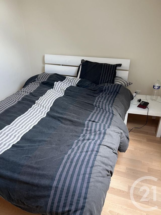 Appartement à louer - 2 pièces - 27.6 m2 - FOUGERES - 35 - BRETAGNE - Century 21 Gambetta