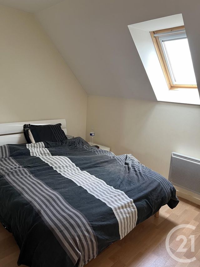 Appartement à louer - 2 pièces - 27.6 m2 - FOUGERES - 35 - BRETAGNE - Century 21 Gambetta