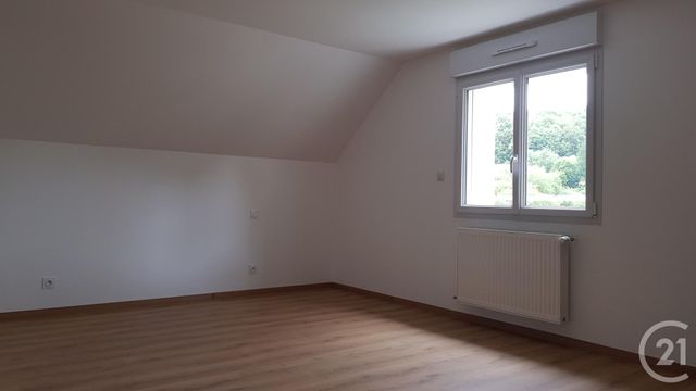 maison à louer - 5 pièces - 121.64 m2 - ST GERMAIN EN COGLES - 35 - BRETAGNE - Century 21 Gambetta
