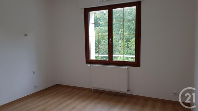 maison à louer - 5 pièces - 121.64 m2 - ST GERMAIN EN COGLES - 35 - BRETAGNE - Century 21 Gambetta