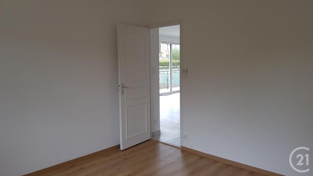 maison à louer - 5 pièces - 121.64 m2 - ST GERMAIN EN COGLES - 35 - BRETAGNE - Century 21 Gambetta