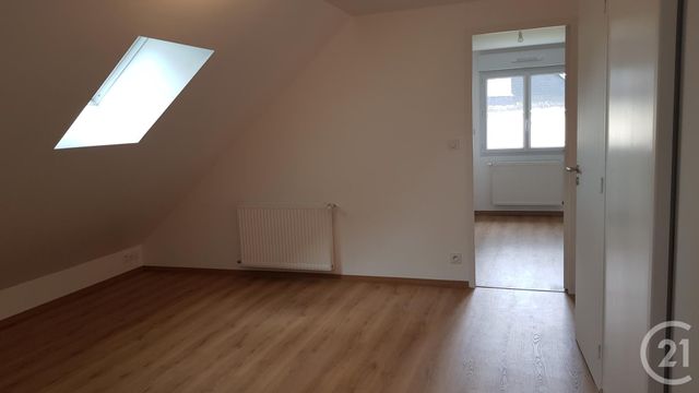 maison à louer - 5 pièces - 121.64 m2 - ST GERMAIN EN COGLES - 35 - BRETAGNE - Century 21 Gambetta
