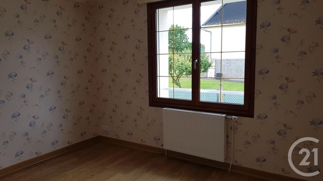 maison à louer - 5 pièces - 121.64 m2 - ST GERMAIN EN COGLES - 35 - BRETAGNE - Century 21 Gambetta
