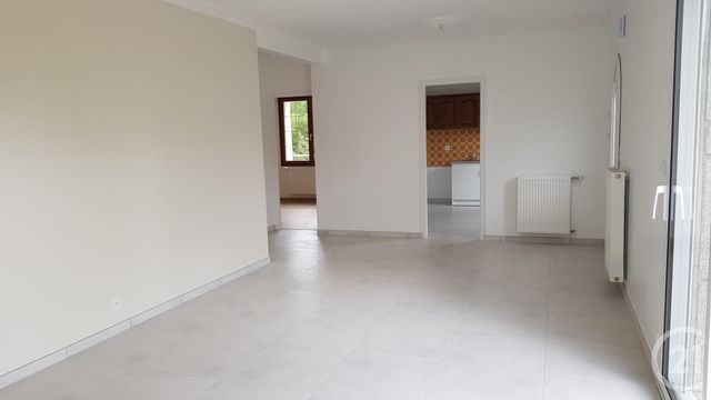 maison à louer - 5 pièces - 121.64 m2 - ST GERMAIN EN COGLES - 35 - BRETAGNE - Century 21 Gambetta