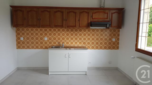 maison à louer - 5 pièces - 121.64 m2 - ST GERMAIN EN COGLES - 35 - BRETAGNE - Century 21 Gambetta