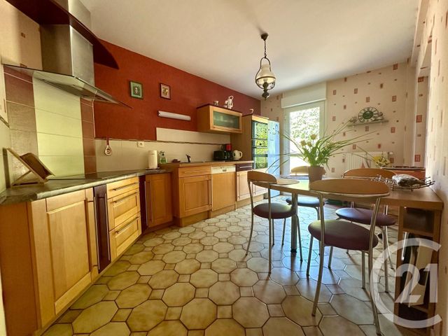 maison à vendre - 4 pièces - 101.02 m2 - FOUGERES - 35 - BRETAGNE - Century 21 Gambetta